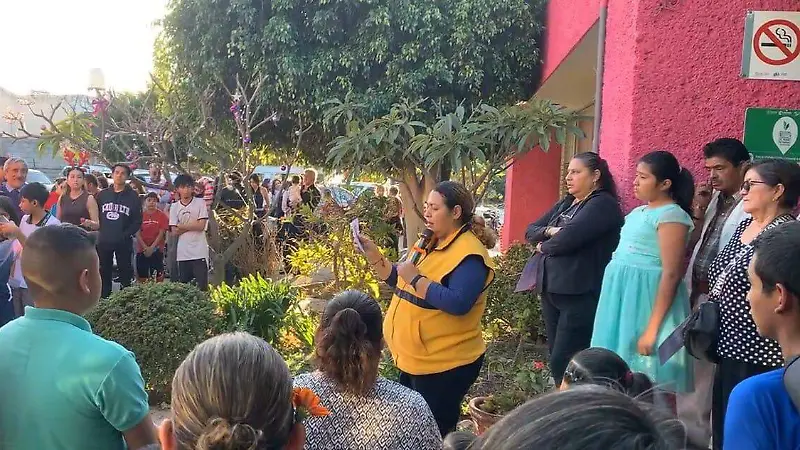 Los asistentes pidieron posada